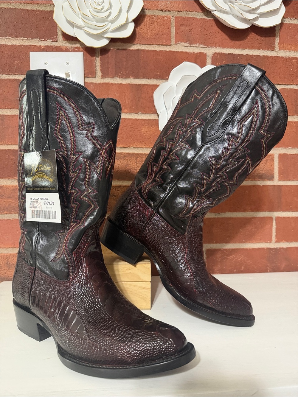 Men's Ostrich Burgundy Western Cowboy Boots - Classic Leather, size 7 EE